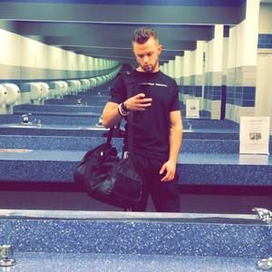 Meet your Posher, Cameron